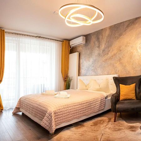 Royal Apartment Brasov Exterior photo