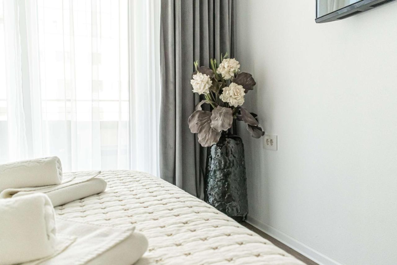 Royal Apartment Brasov Exterior photo