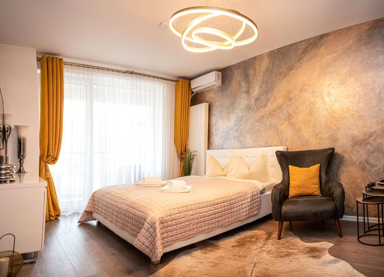 Royal Apartment Brasov Exterior photo