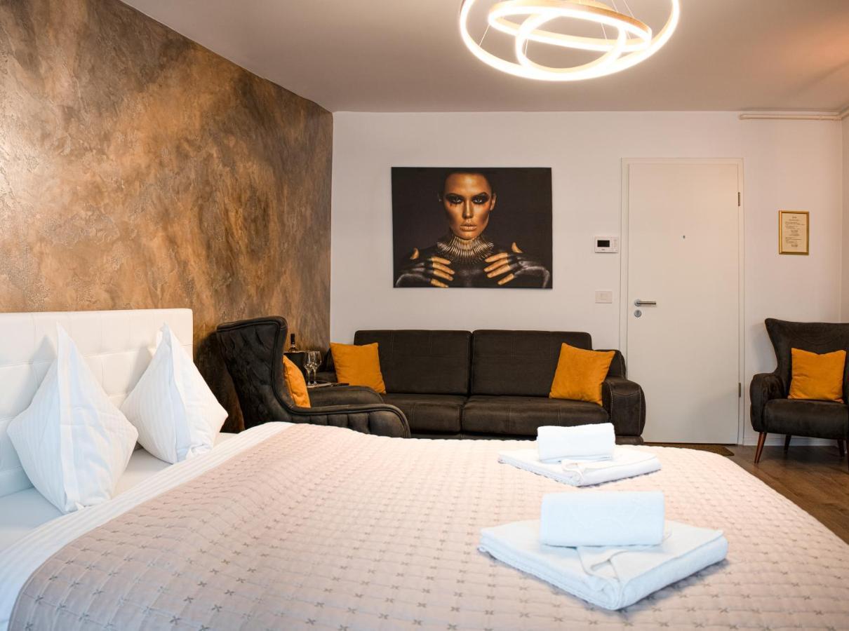 Royal Apartment Brasov Exterior photo