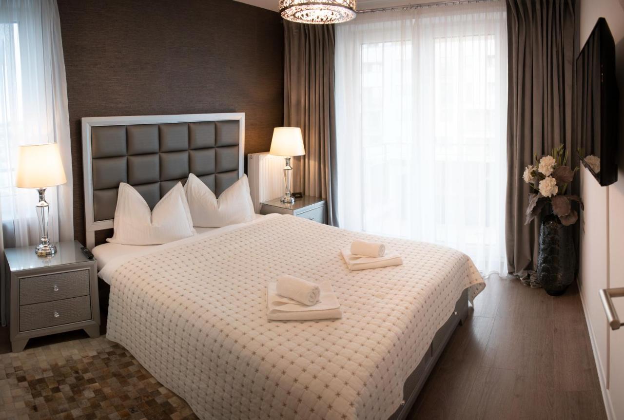 Royal Apartment Brasov Exterior photo